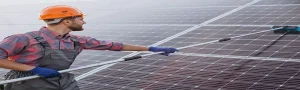 شستشوی پنل های خورشیدی (فتوولتائیک) 1 handsolarmodulescleaning